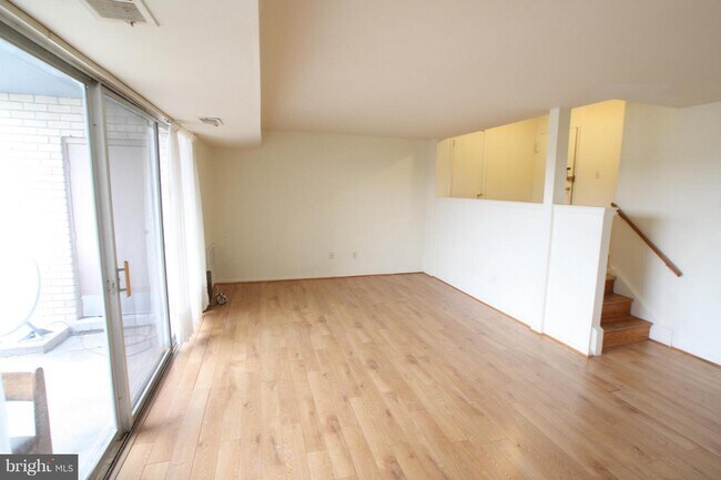 Building Photo - 14624 Bauer Dr