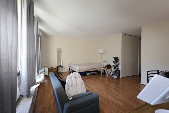 Foto del edificio - 1401 E 55th St