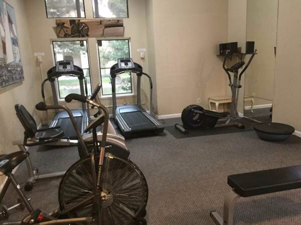 Foto del edificio - 3700 Tully Rd