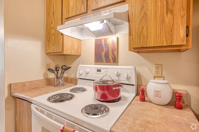 1 habitación, 1 baño, 736 pies cuadrados - Ridge & Shores