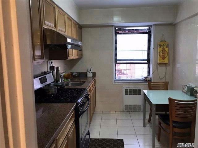 Foto del edificio - 13815 Franklin Ave