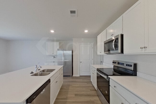 Building Photo - 111 Overstreet Way