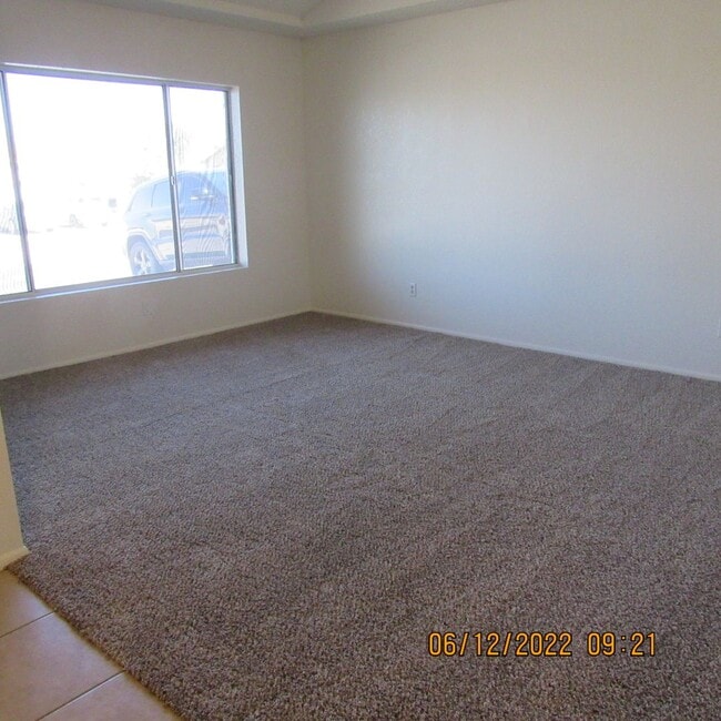Building Photo - 3590 Clearwater Dr