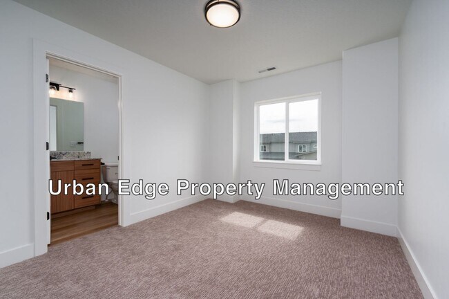 Foto del edificio - 5014 E Hagadorn Ln