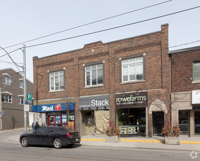 Photo principale - 2122-2128 Queen St E