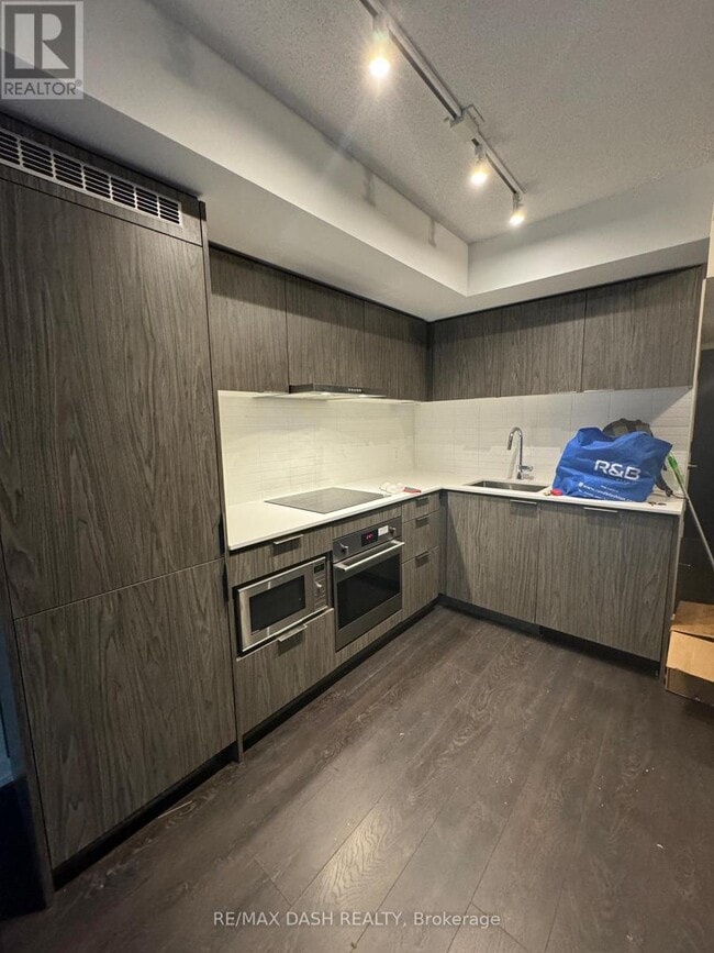 Photo du bâtiment - 60 Shuter St