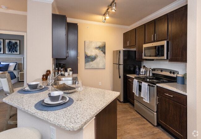2BR 2BA - 989 SF - Residence at Midland