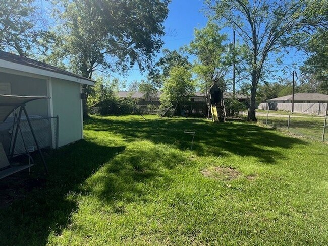 Foto del edificio - Home For Lease