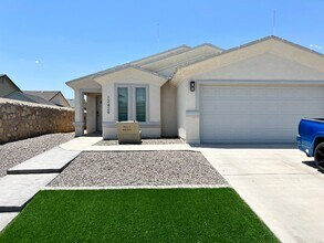Building Photo - 12429 Polo Norte Dr