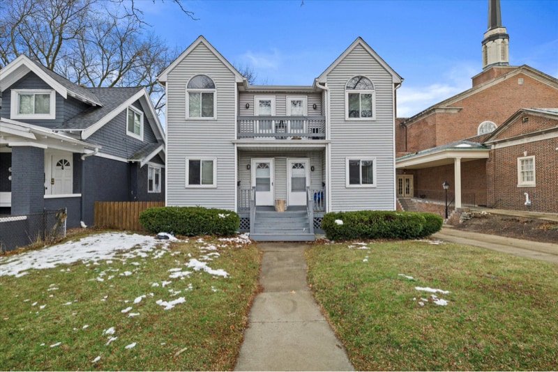 Primary Photo - 3059 N Downer Ave