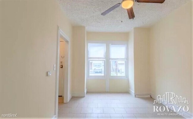 Building Photo - 3 br, 1 bath House - 428 S 16th St