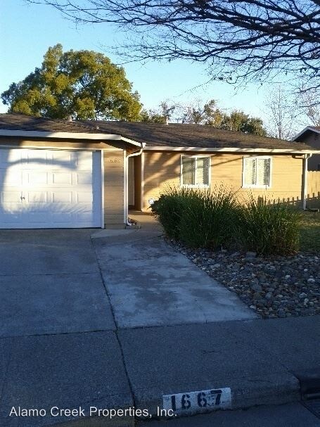 Primary Photo - 1667 California Dr