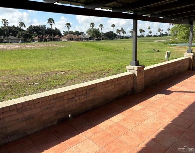 Foto del edificio - 12 Ashley Dr