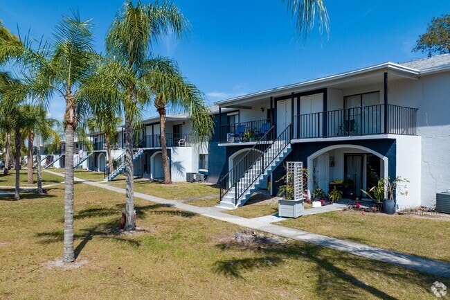 Building Photo - Topaz Cay