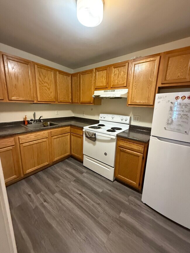 Building Photo - 306 Tappan St