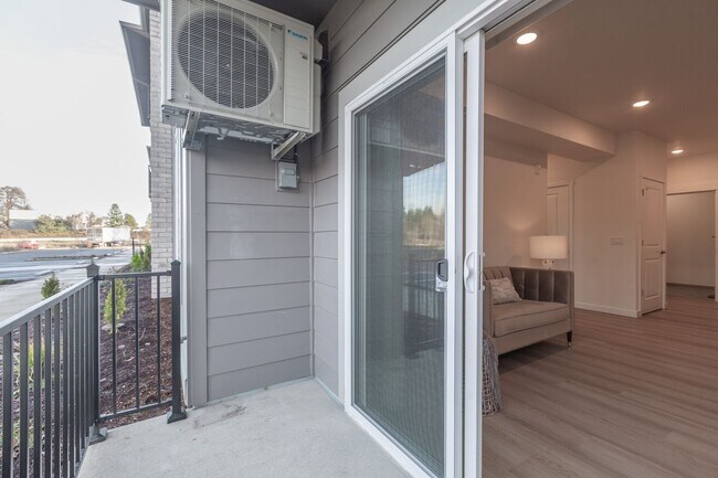 Interior Photo - Urban 33