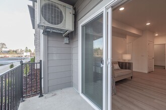 Interior Photo - Urban 33