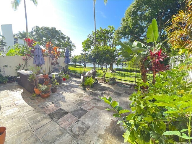 Building Photo - 500 Lunalilo Home Rd