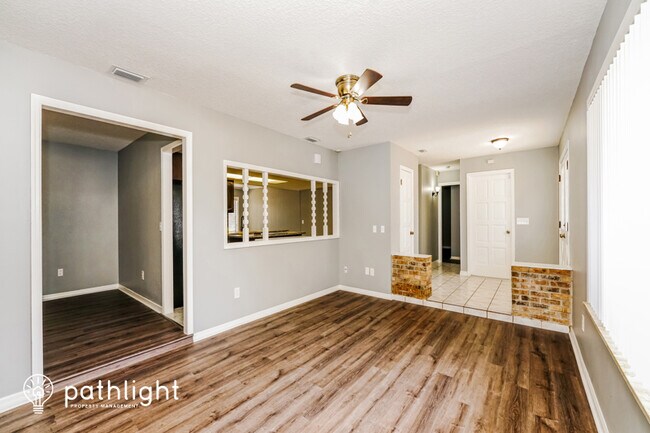 Building Photo - 1402 Providence Boulevard