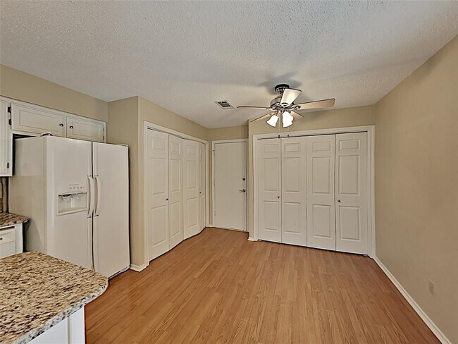 Building Photo - 6305 Seabrook Dr