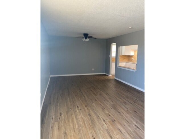 Foto del edificio - 6701 SW Beta Ave