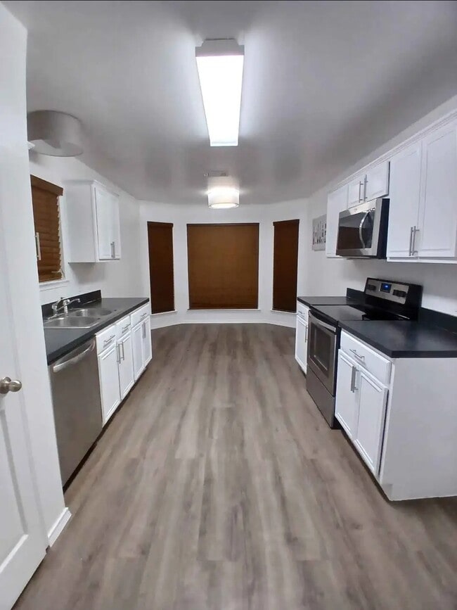 Building Photo - 5326 Raven Row