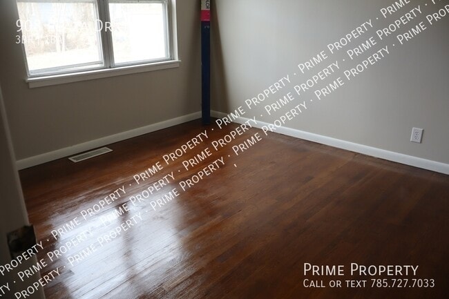 Foto del edificio - 908 Plaza Dr