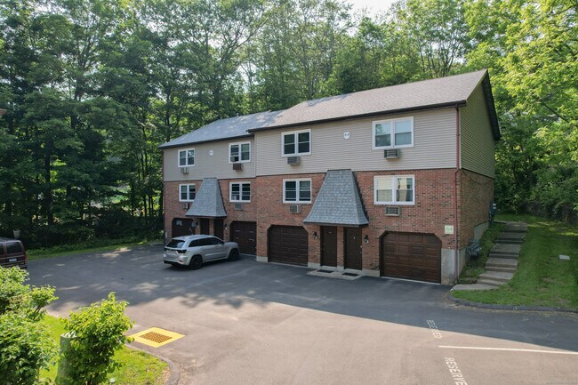 Building Photo - 64 Nutmeg Dr
