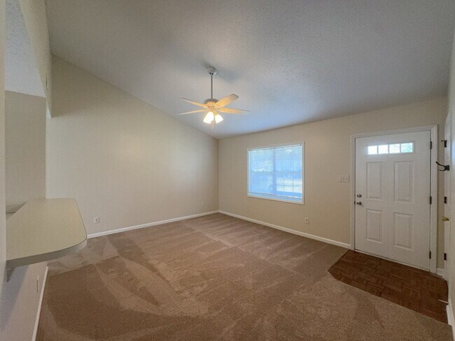 Building Photo - 202 Dayrell Dr