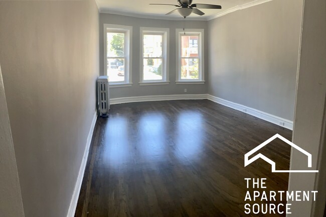 Foto del edificio - 4664 N Spaulding Ave