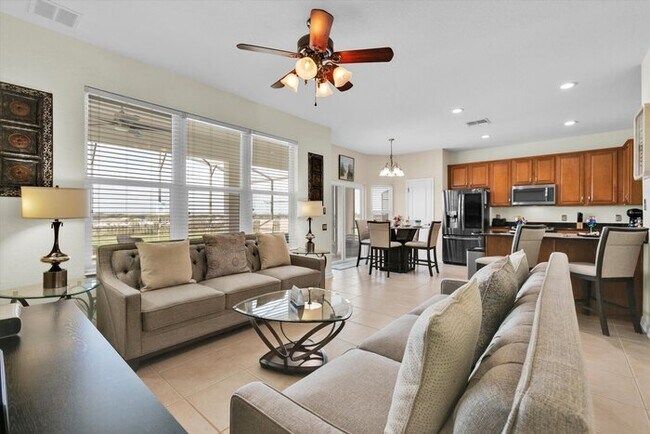 Building Photo - AF2574