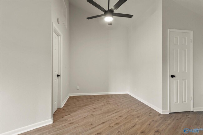 Foto del edificio - 3801 SW Triana Blvd