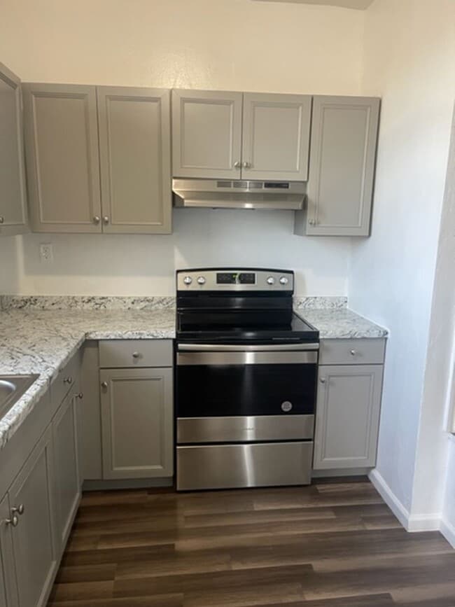 Photo - FOR RENT WILLOUBHY AREA! House