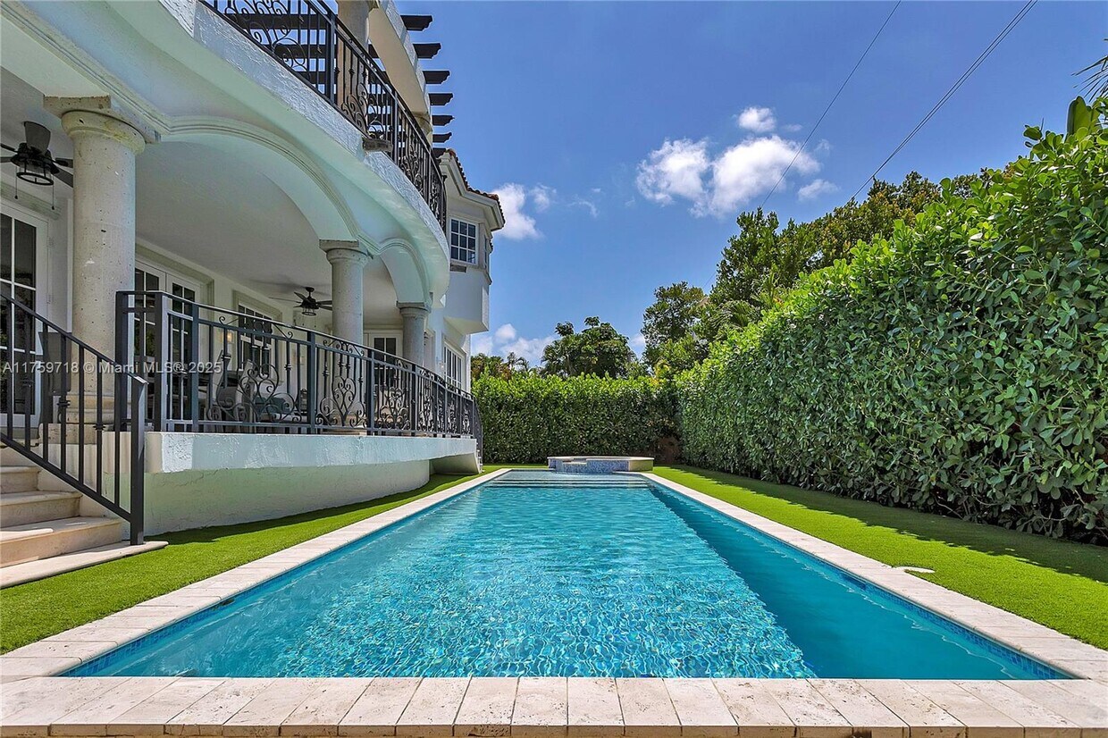 Foto principal - 350 Redwood Ln