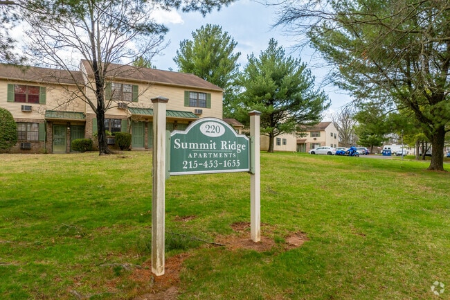 Building Photo - Summit Ridge Apartments