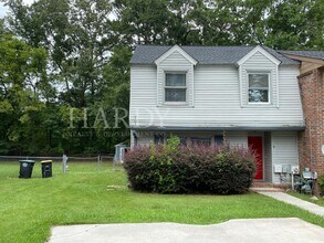Building Photo - 8-14 Westridge Cir SW