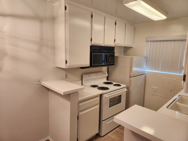 Foto del edificio - Charming Studio Apartment in Beverly Hills...