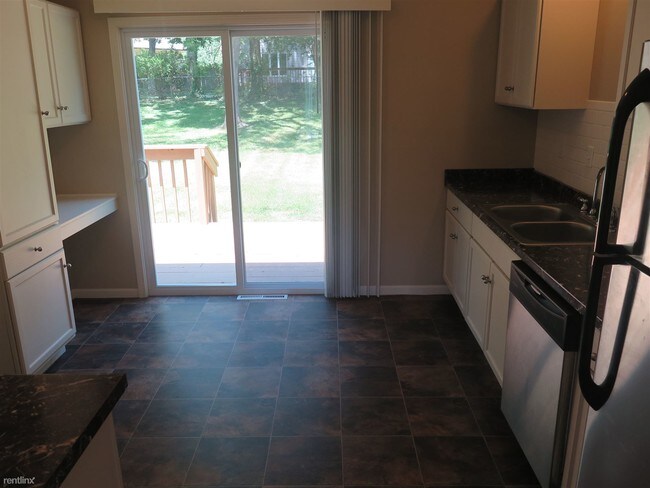 Foto del edificio - 3 br, 2 bath House - 10900 E 81st Ter