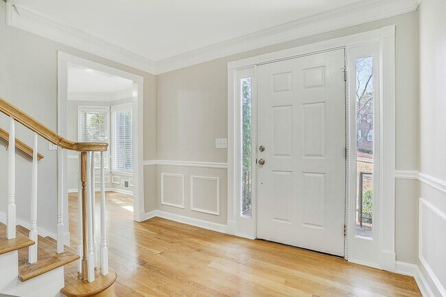 Building Photo - 1813 Tilliewood Trl Ne