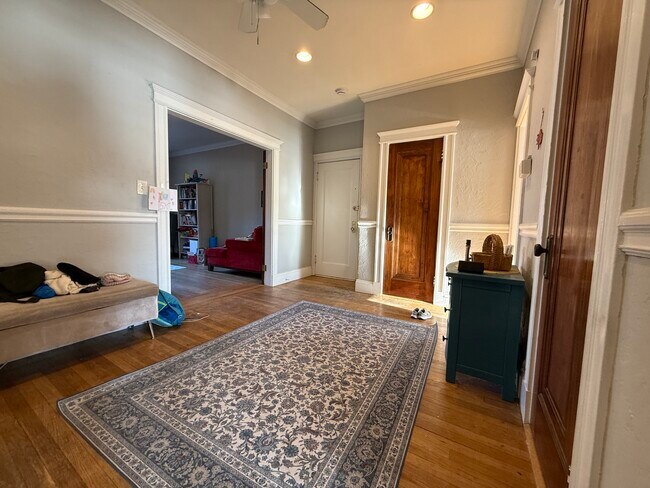 Foto del edificio - 10-12 Greenway Ct