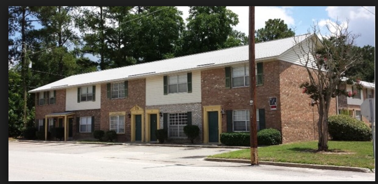 Photo - 1736 Caroline Rd
