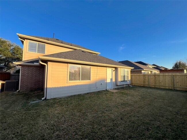 Foto del edificio - 5535 Bear Paw Cir