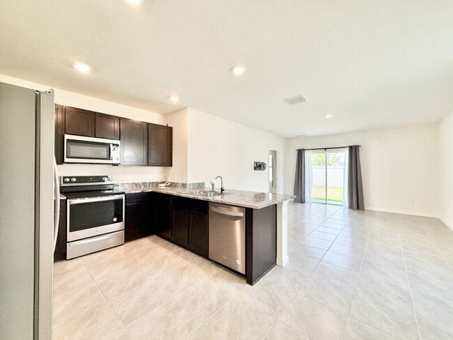 Building Photo - 5699 Chorleywood Ln