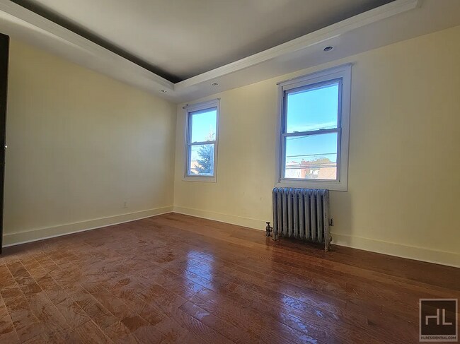 Building Photo - 207 STREET