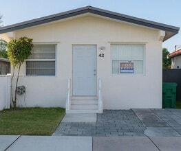 Building Photo - 42 NW 32nd Ave