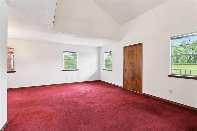 Foto del edificio - 2817 River Rd