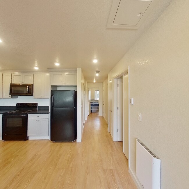 Photo - Piedmont Palace Apartments