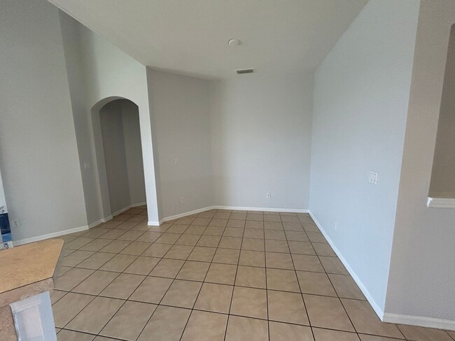 Building Photo - 3525 Milan Dr