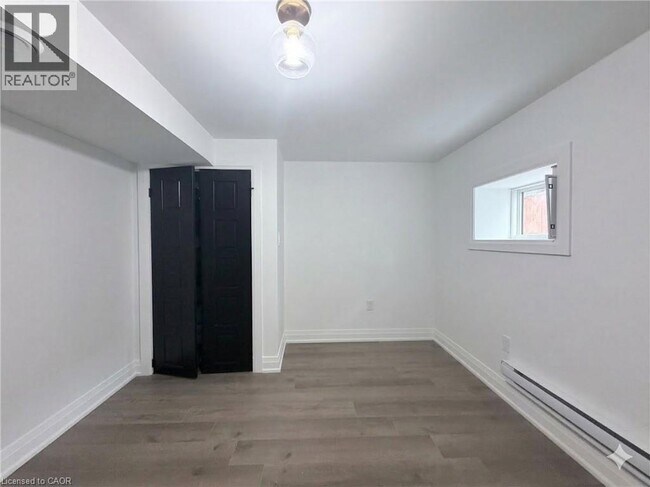 Photo du bâtiment - 184 Ottawa St S