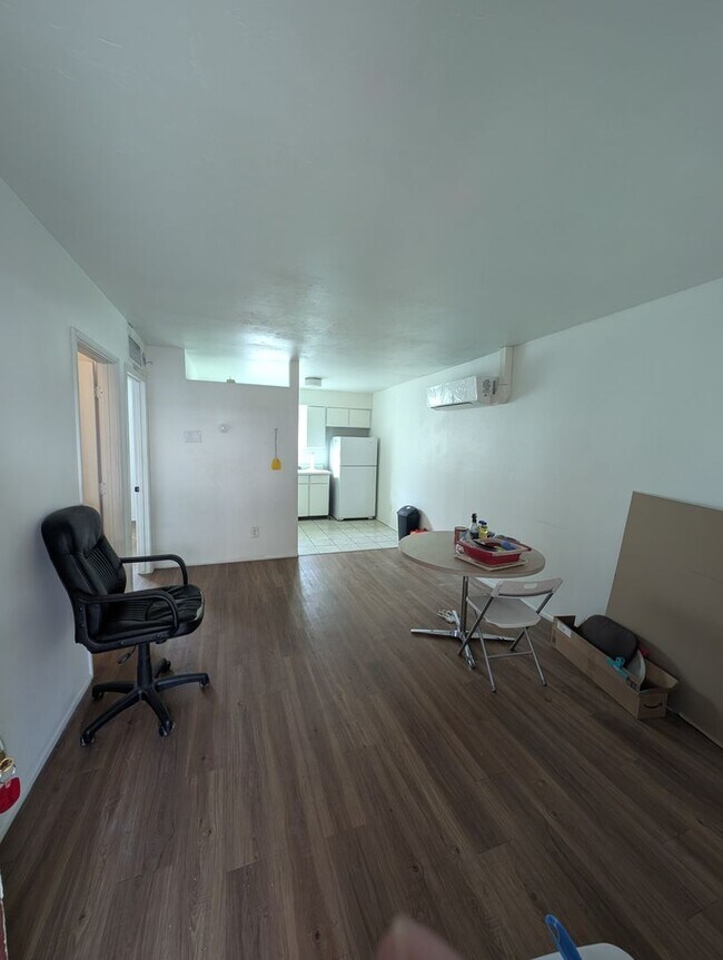 Foto del edificio - 4 Plex - Two Bedroom and 1 Bath Unit for Rent